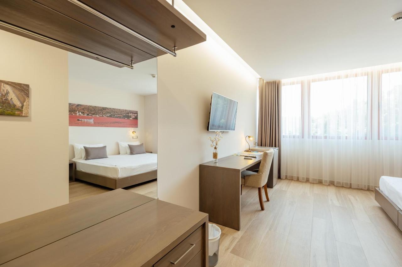 Centar Novi Hotell Herceg Novi Exteriör bild