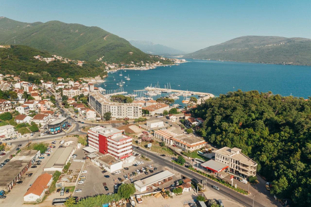 Centar Novi Hotell Herceg Novi Exteriör bild