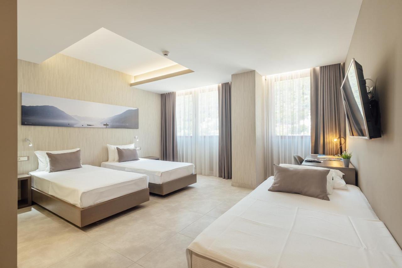 Centar Novi Hotell Herceg Novi Exteriör bild