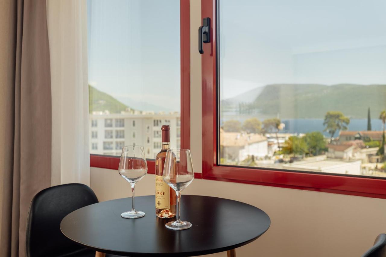 Centar Novi Hotell Herceg Novi Exteriör bild