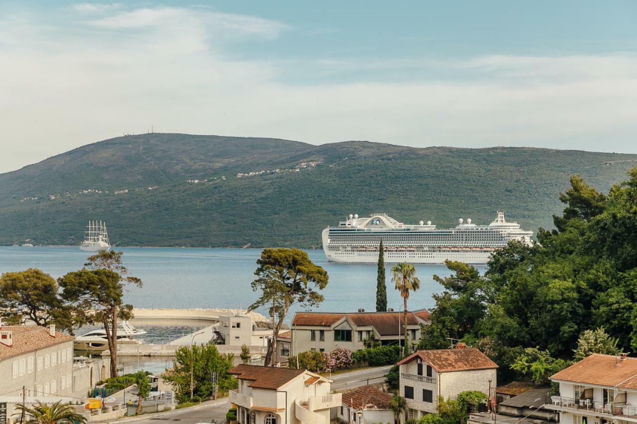 Centar Novi Hotell Herceg Novi Exteriör bild