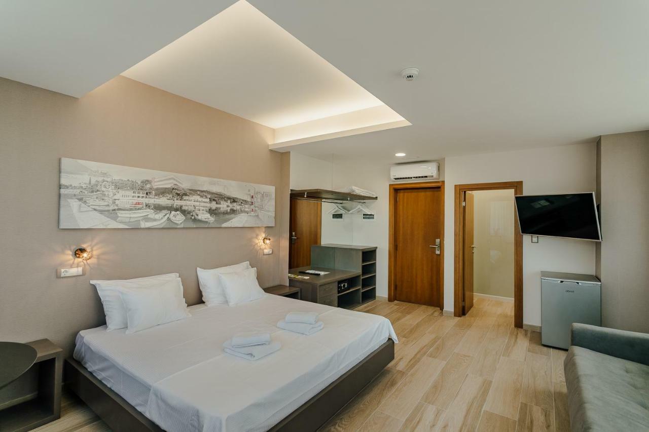 Centar Novi Hotell Herceg Novi Exteriör bild