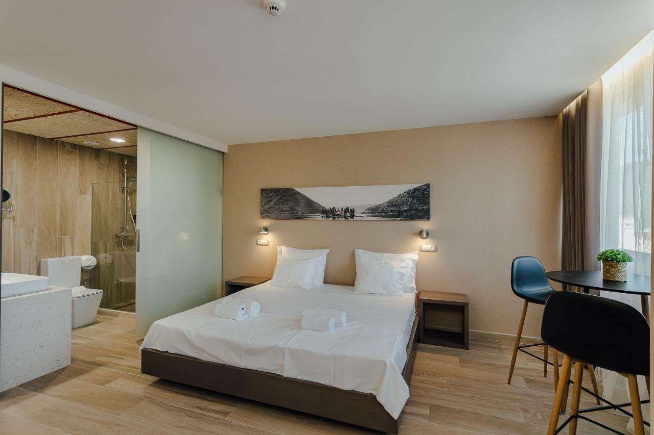 Centar Novi Hotell Herceg Novi Exteriör bild